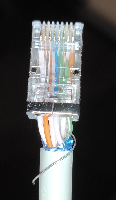 Comment monter, sertir et tester un connecteur RJ45 sur câble réseau  CAT5/CAT6 